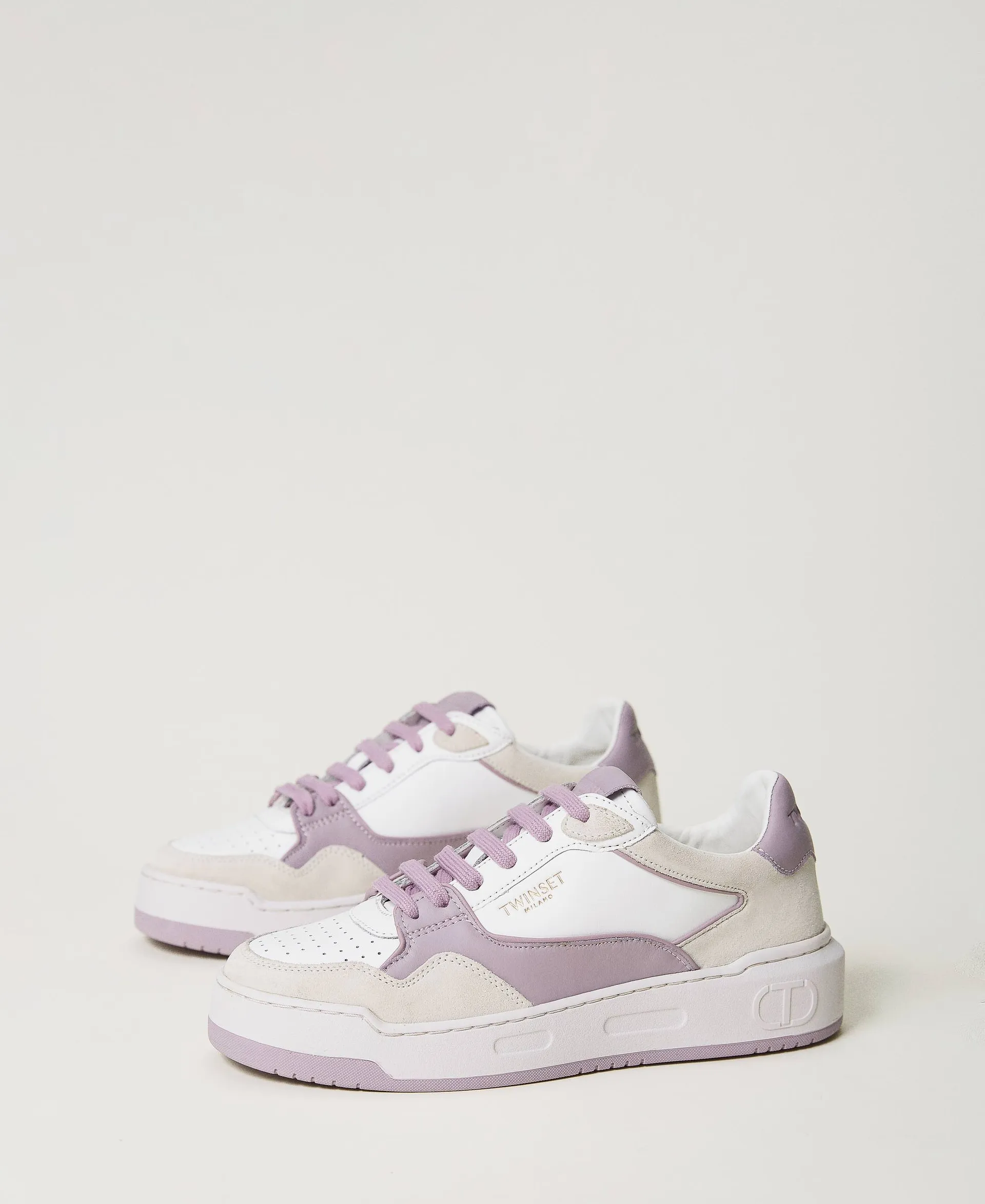 Baskets en cuir color block