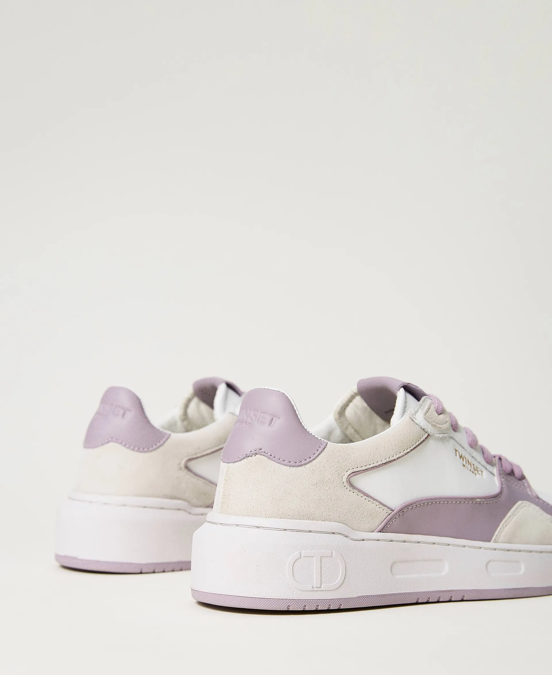 Baskets en cuir color block