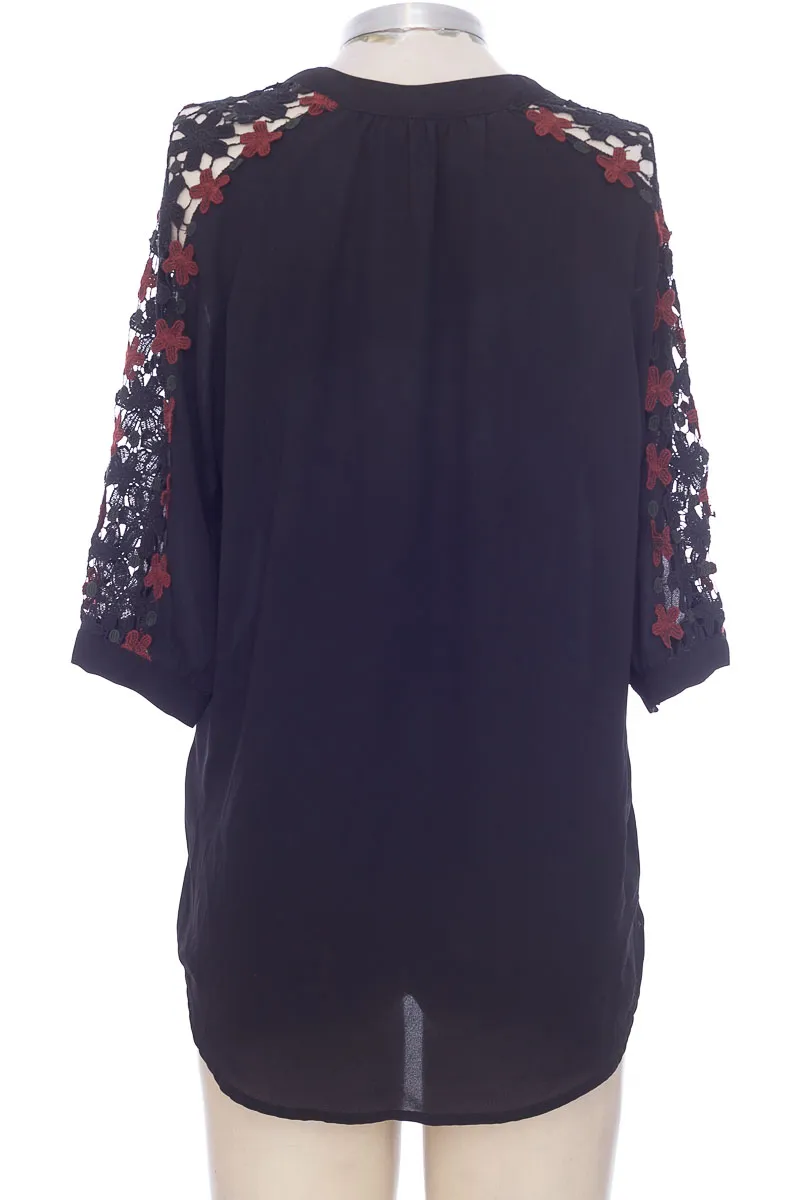 BLUSA COLOR NEGRO  KOAJ