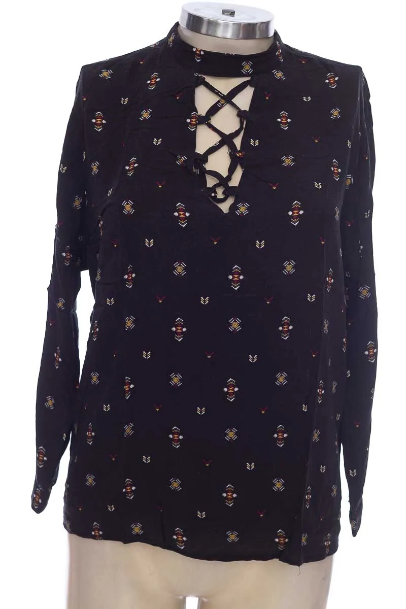 BLUSA COLOR NEGRO  PACíFIKA