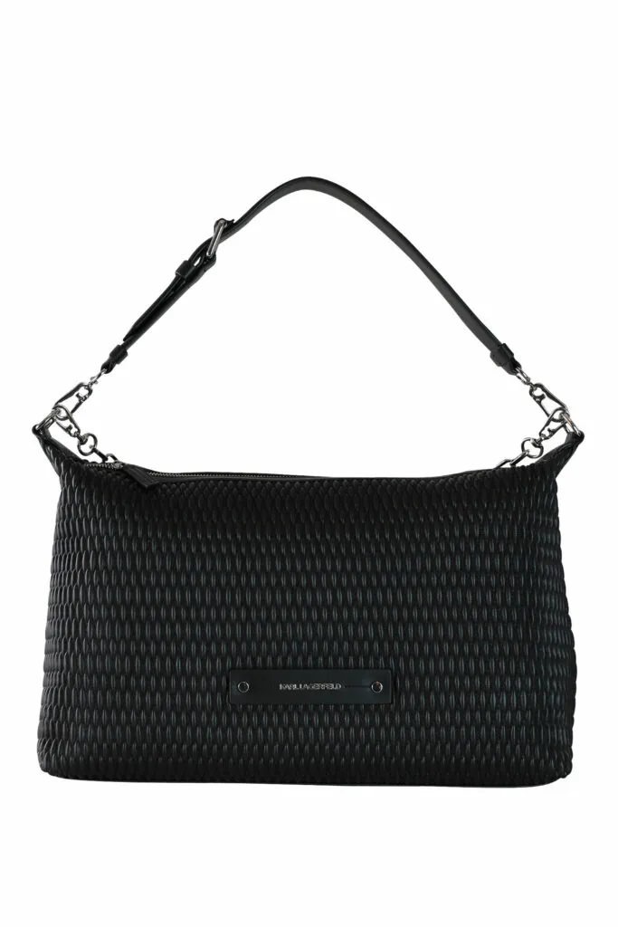 Bolso negro acolchado con minilogo en metal