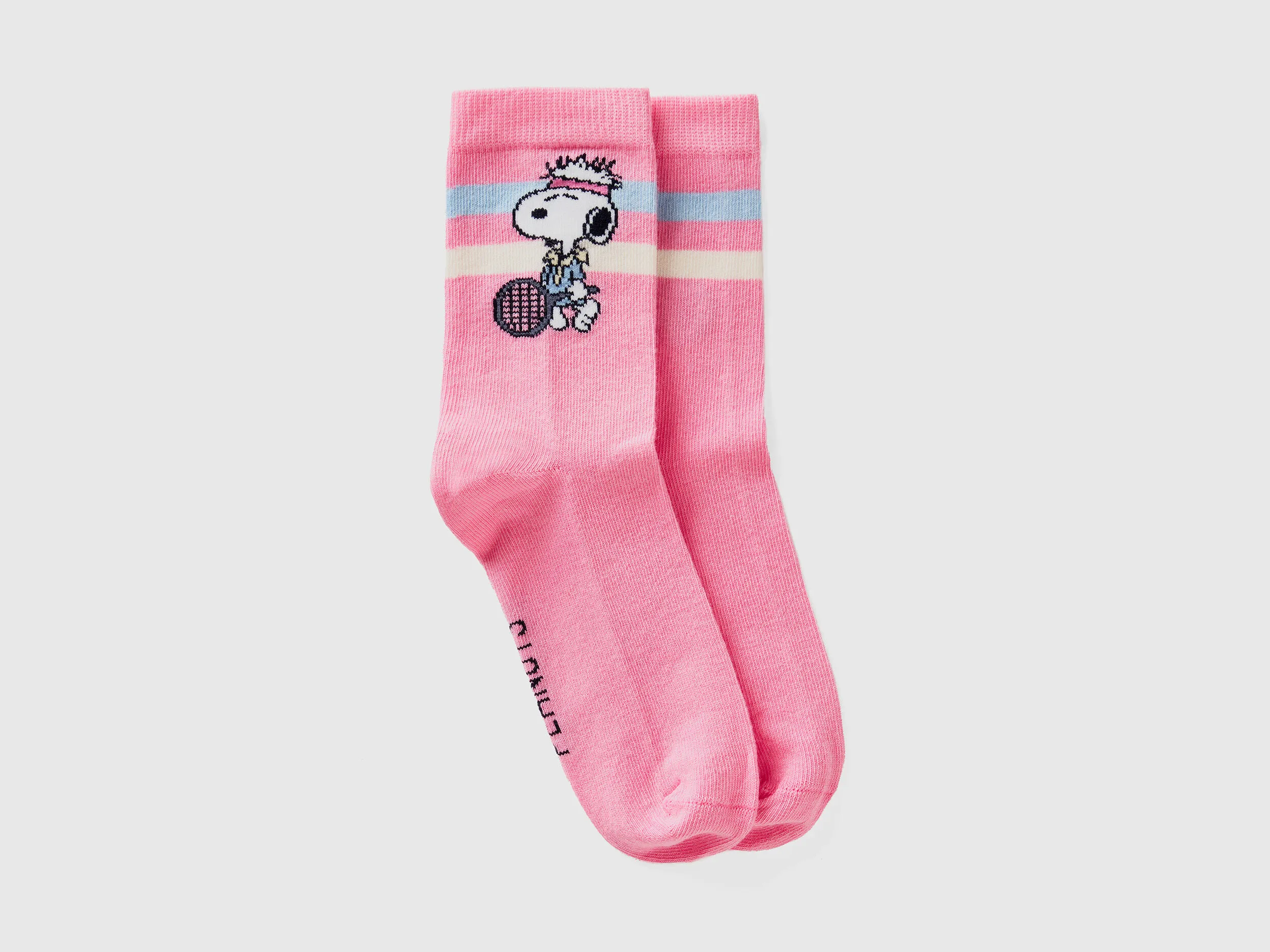Calcetines rosas de Snoopy ©Peanuts