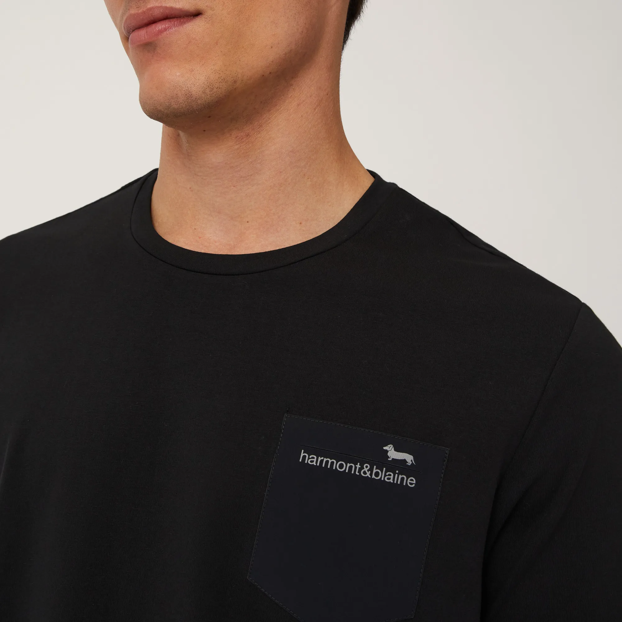 Camiseta City con logotipo en bolsillo