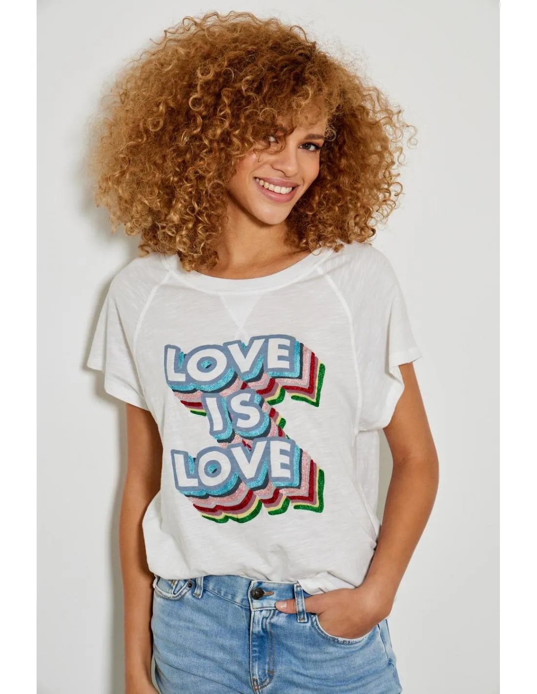 CAMISETA CON ESTAMPADO LOVE FIVE PARIS