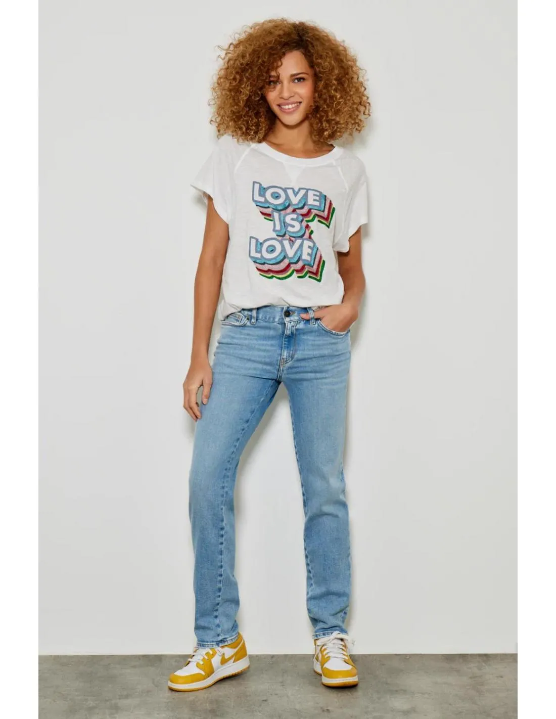 CAMISETA CON ESTAMPADO LOVE FIVE PARIS