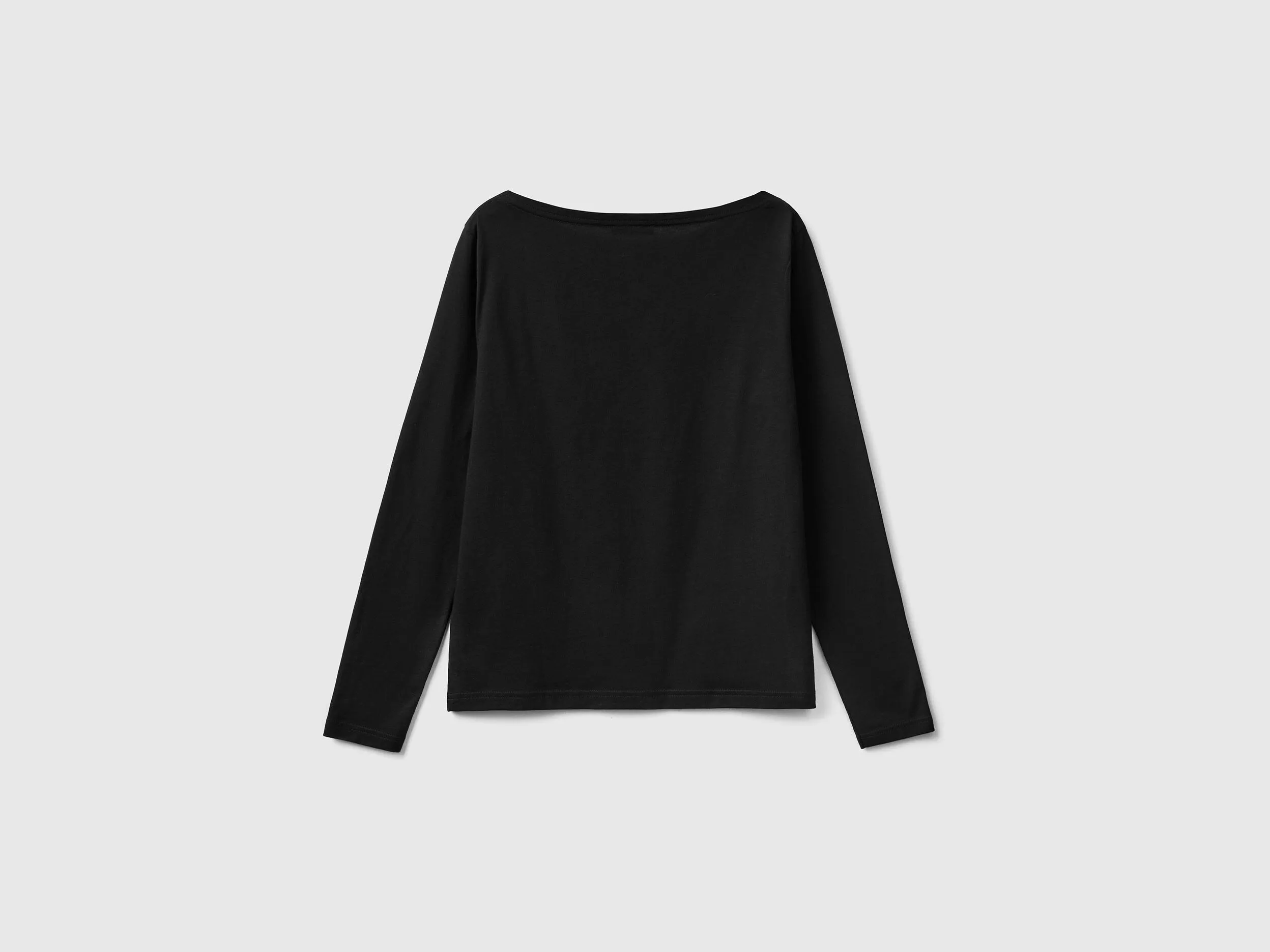 Camiseta de 100 % algodón con escote barco