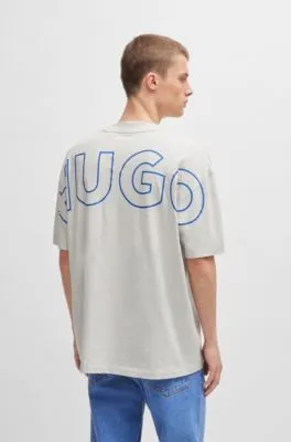 Camiseta de punto de algodón con logos en contorno
