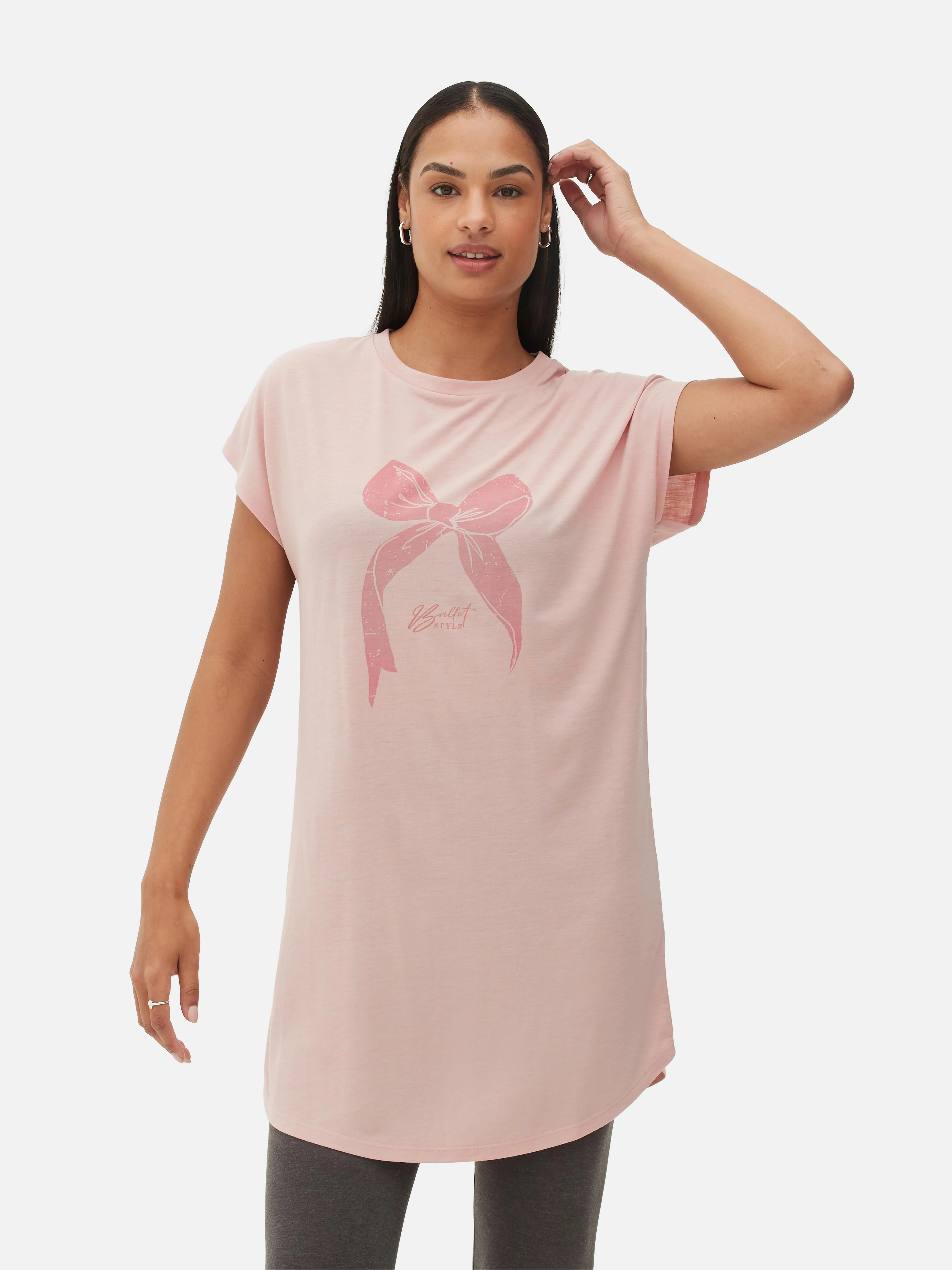 Camiseta larga de cuello redondo