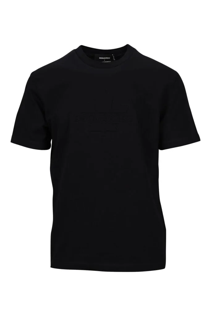 Camiseta negra con maxilogo hoja monocromático en relieve
