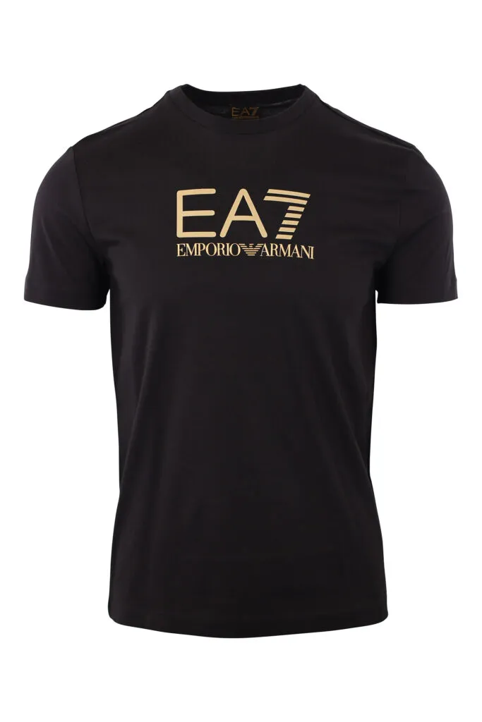 Camiseta negra con maxilogo 