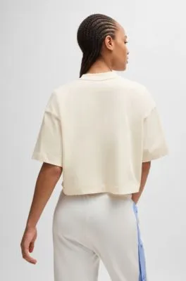 Camiseta recortada en punto de algodón con insignia de logo