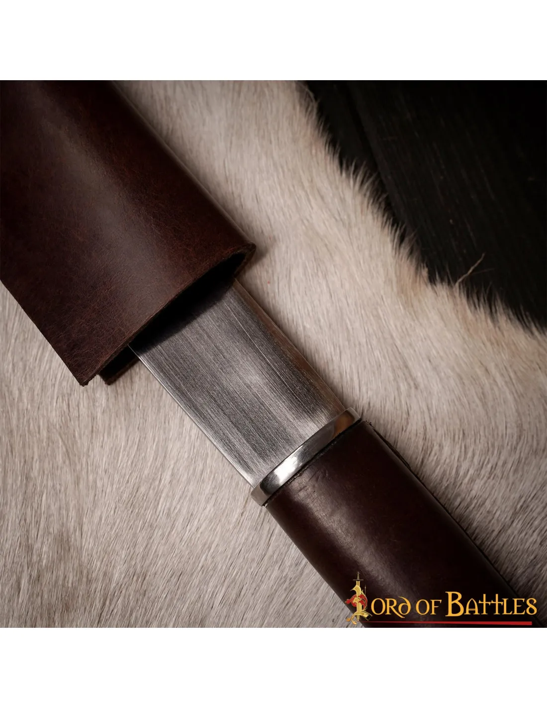 Cuchillo Seax vikingo con funda en cuero