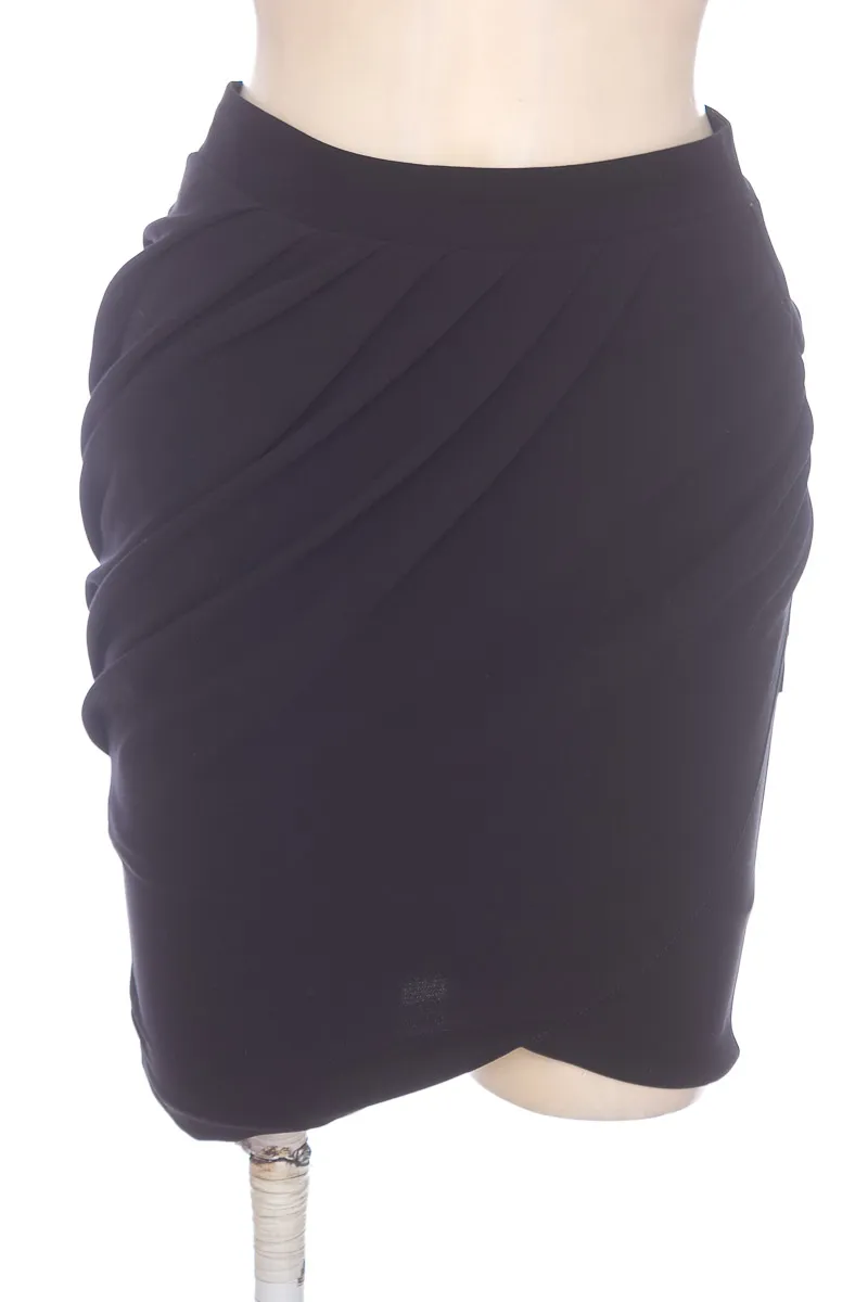 FALDA COLOR NEGRO  KOAJ