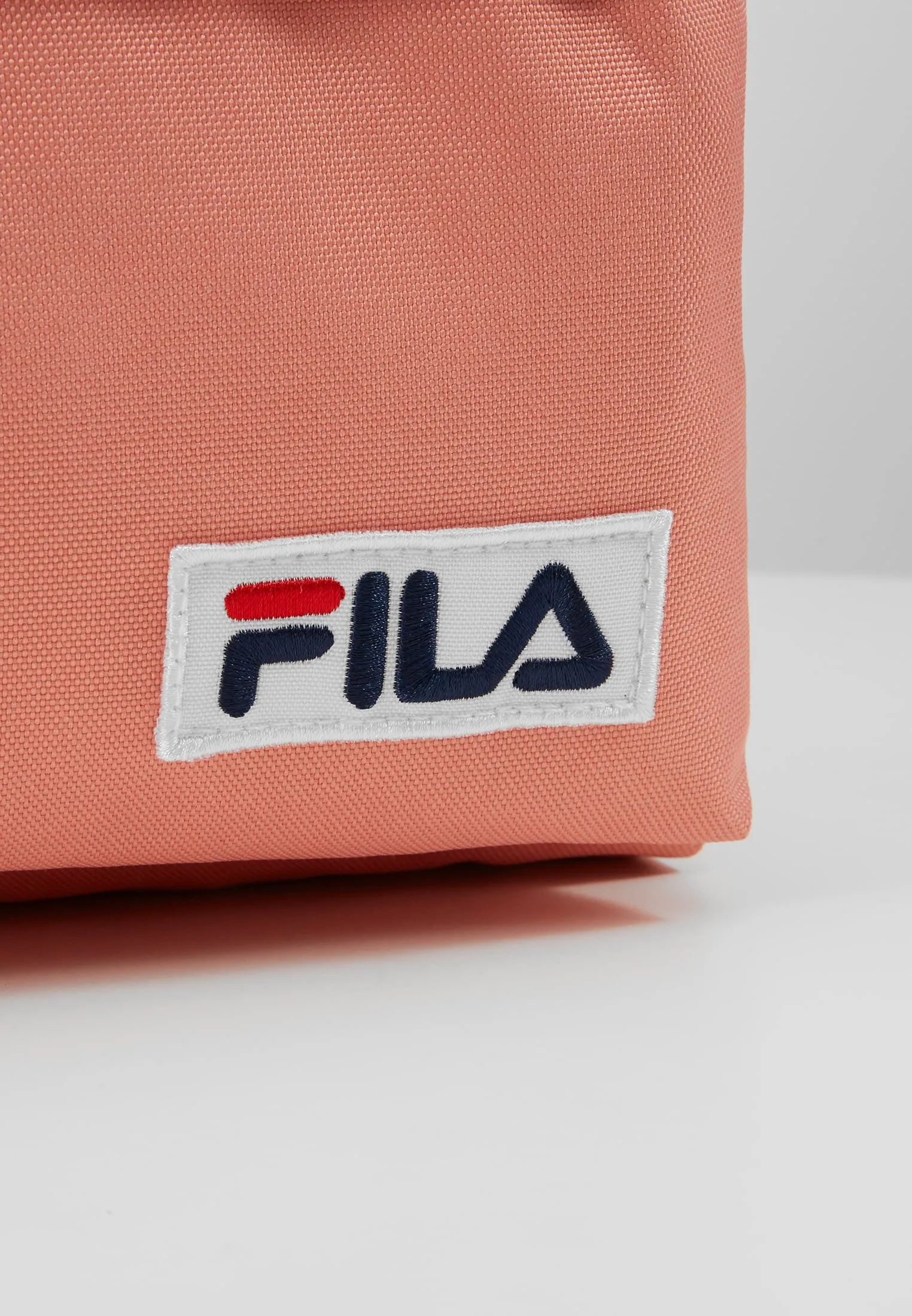 fila mochila pequeña unisex malmo salmón