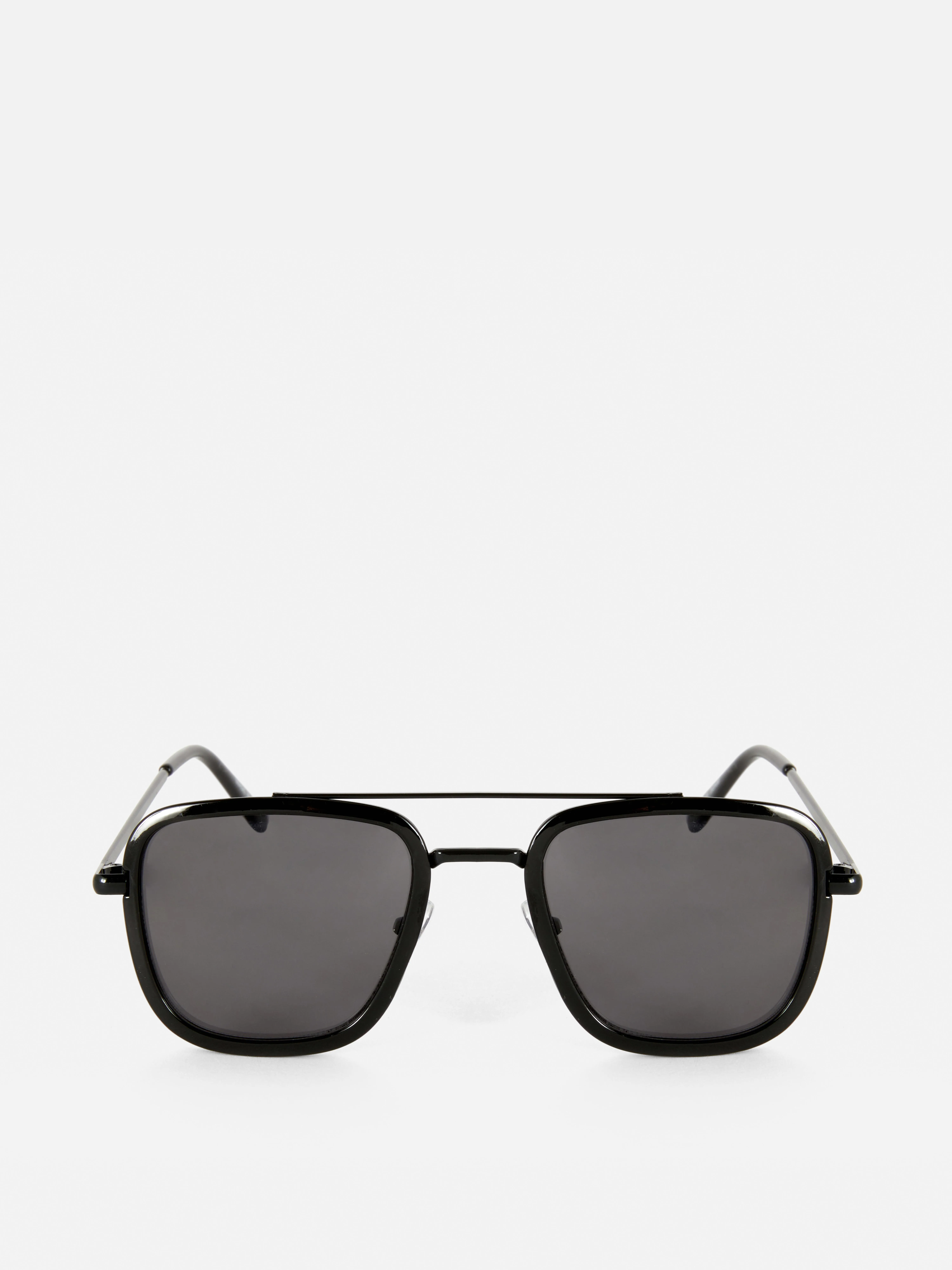 Gafas de sol con montura de alambre