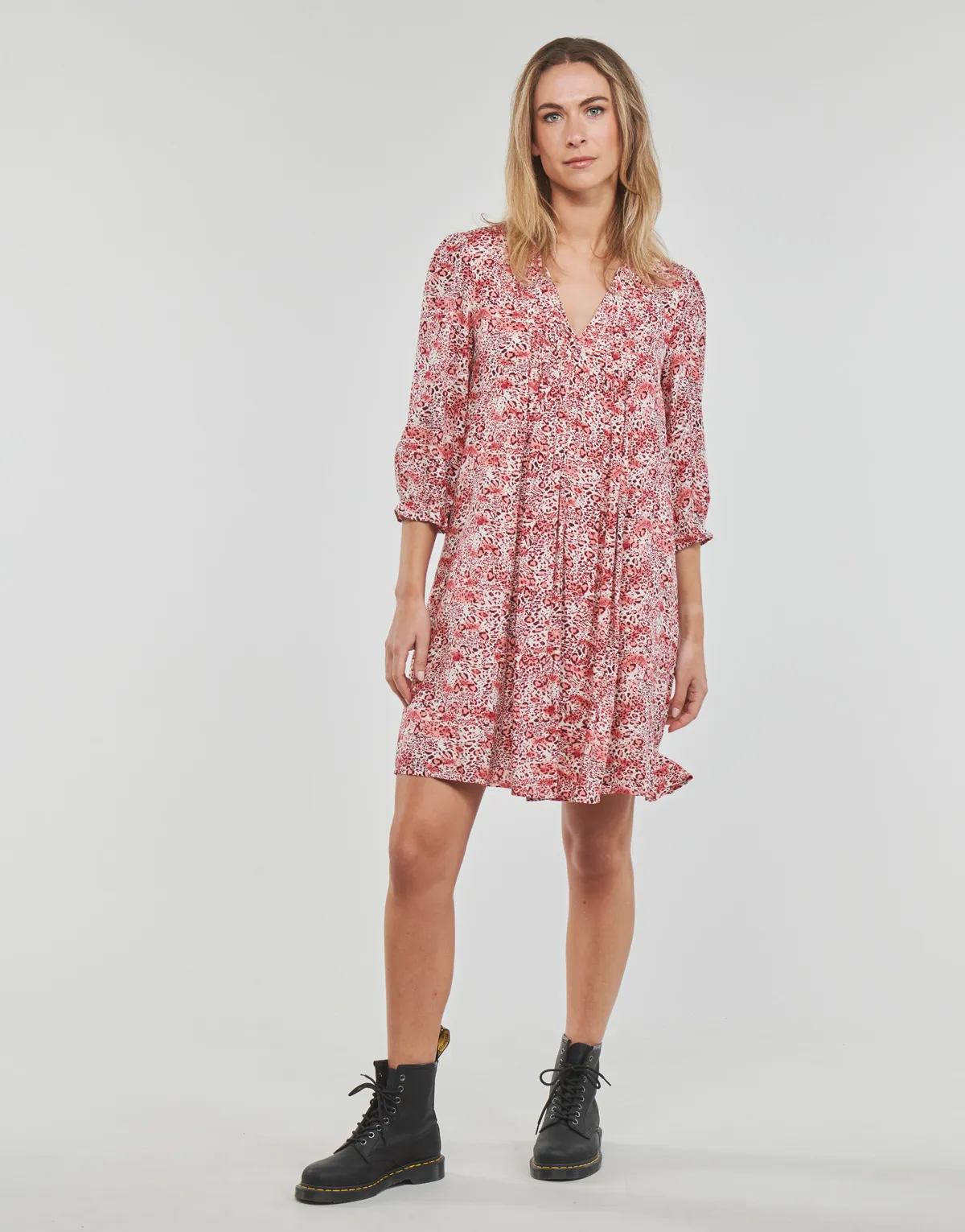 JUNA TAWNY