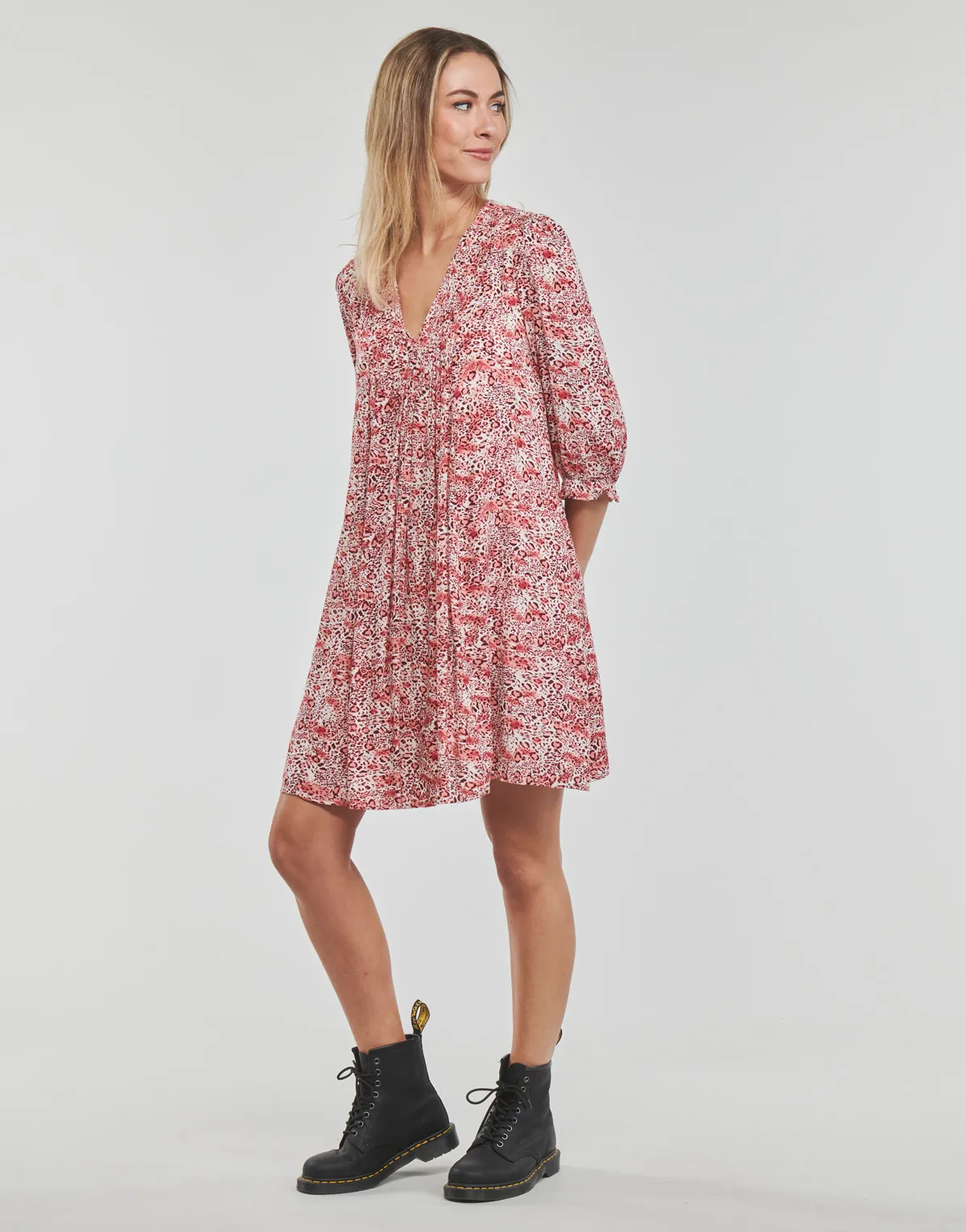 JUNA TAWNY