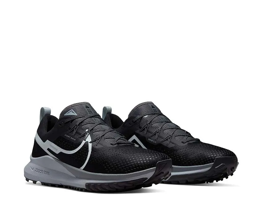 NIke Pegasus Trail 4
