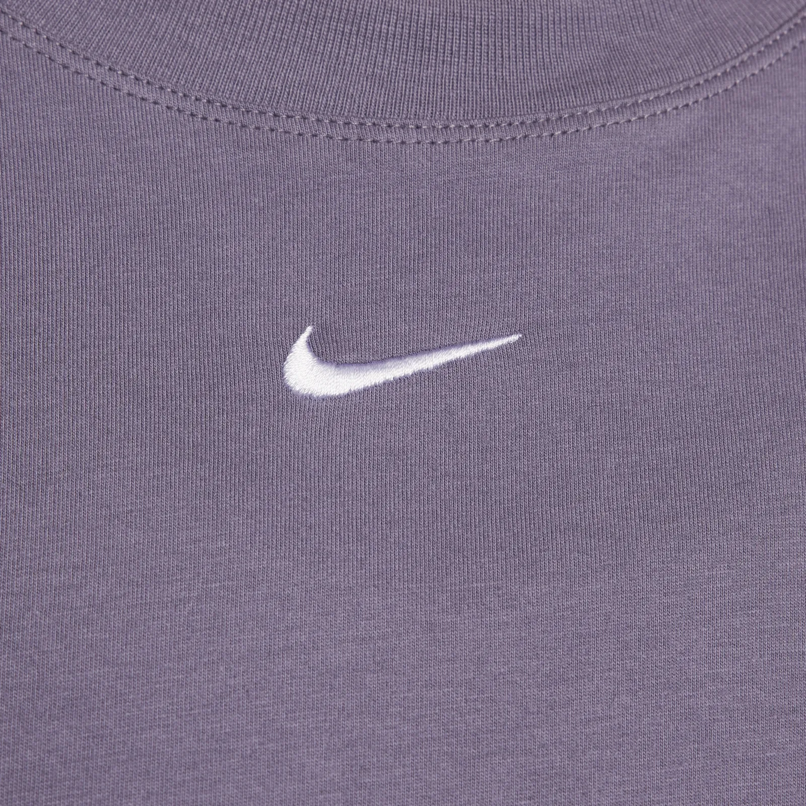Nike Sportswear Essential