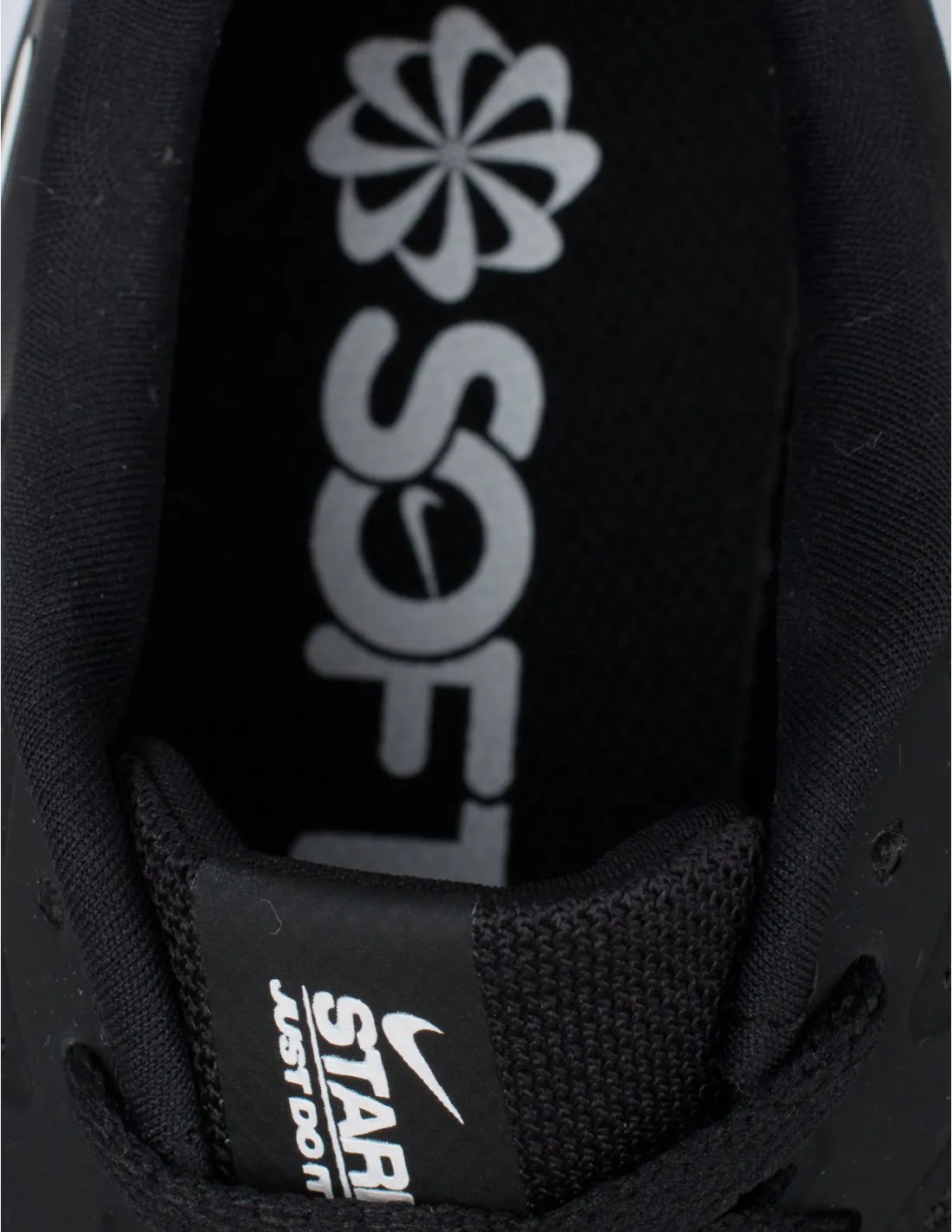 NIKE Star Runner 3 Negras