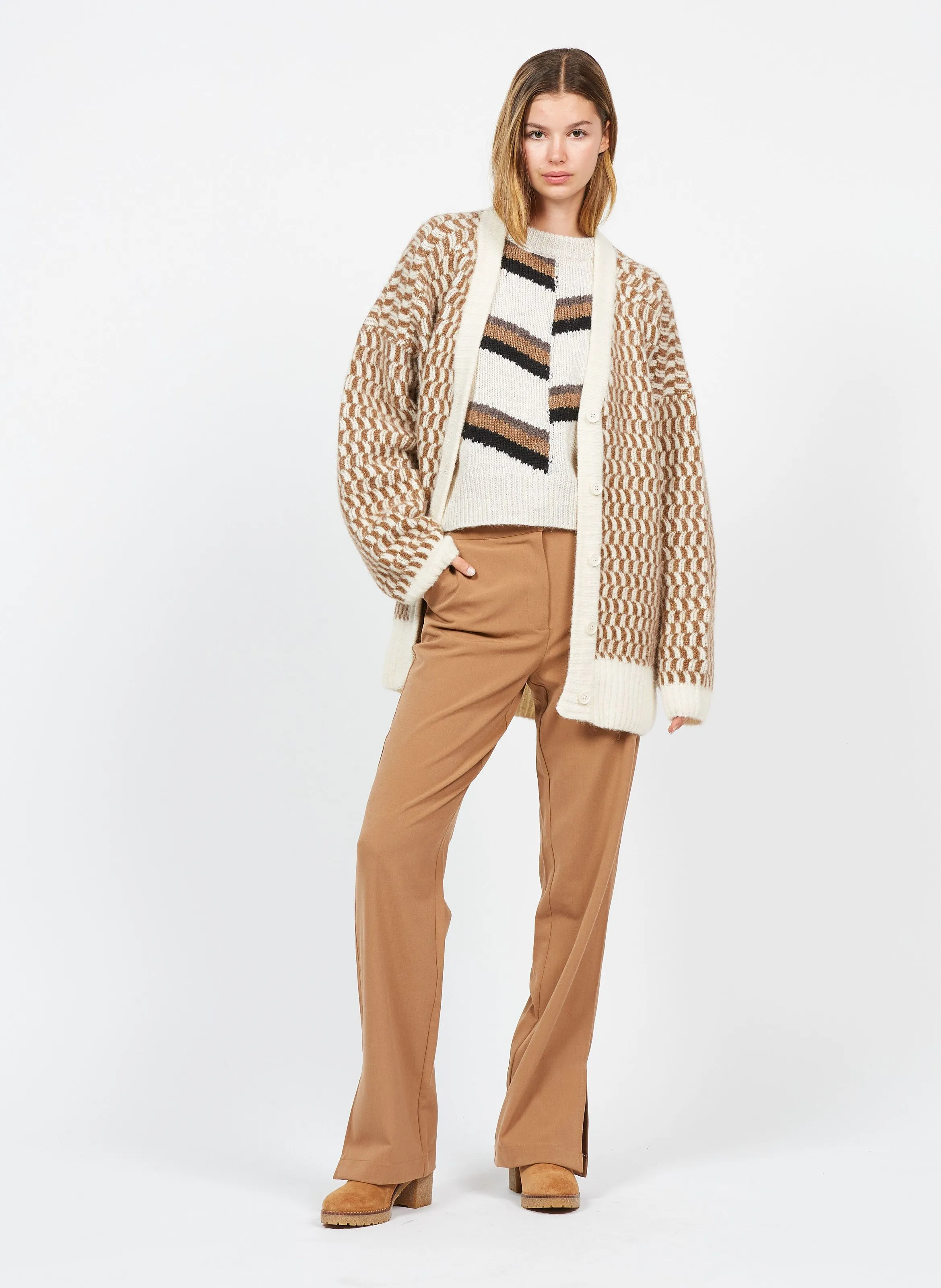Pantalón ancho de talle alto en marron