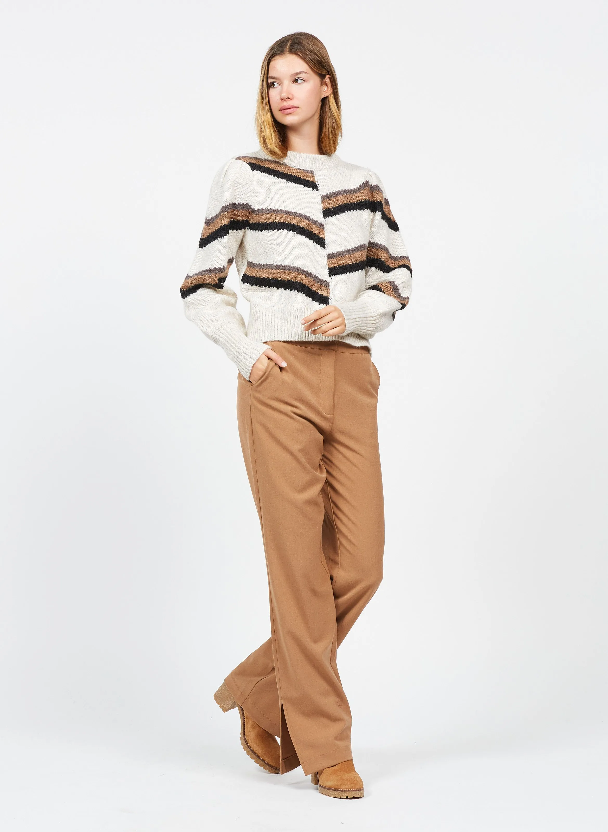 Pantalón ancho de talle alto en marron
