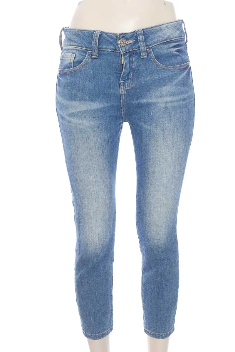 PANTALóN COLOR AZUL  RIFLE