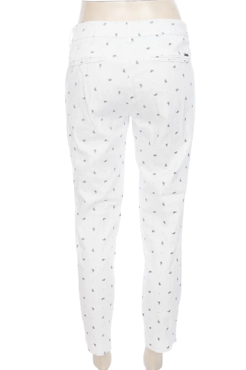 PANTALóN COLOR BLANCO  CHEVIGNON