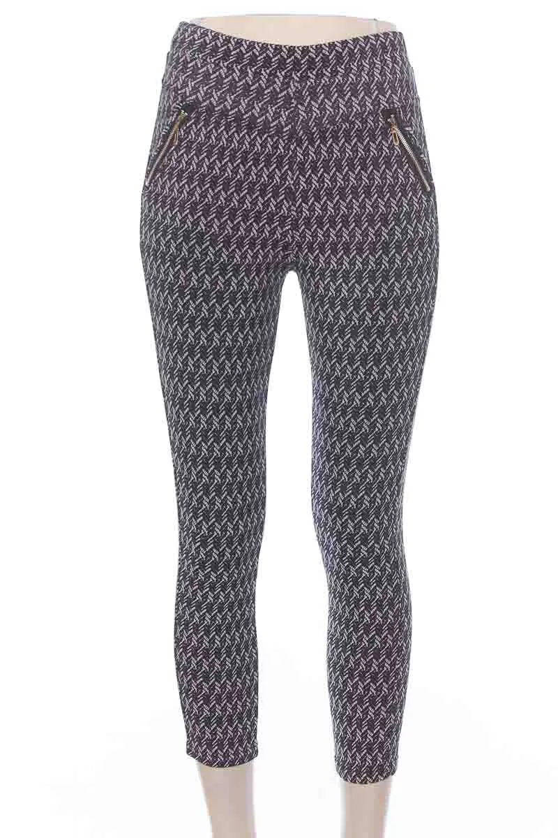 PANTALóN COLOR NEGRO  CLOSEANDO