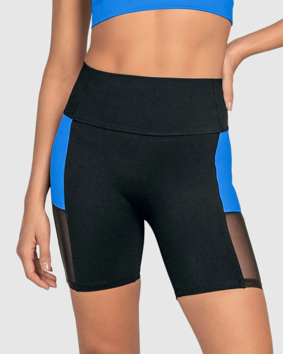 Short ciclista con detalles en tul