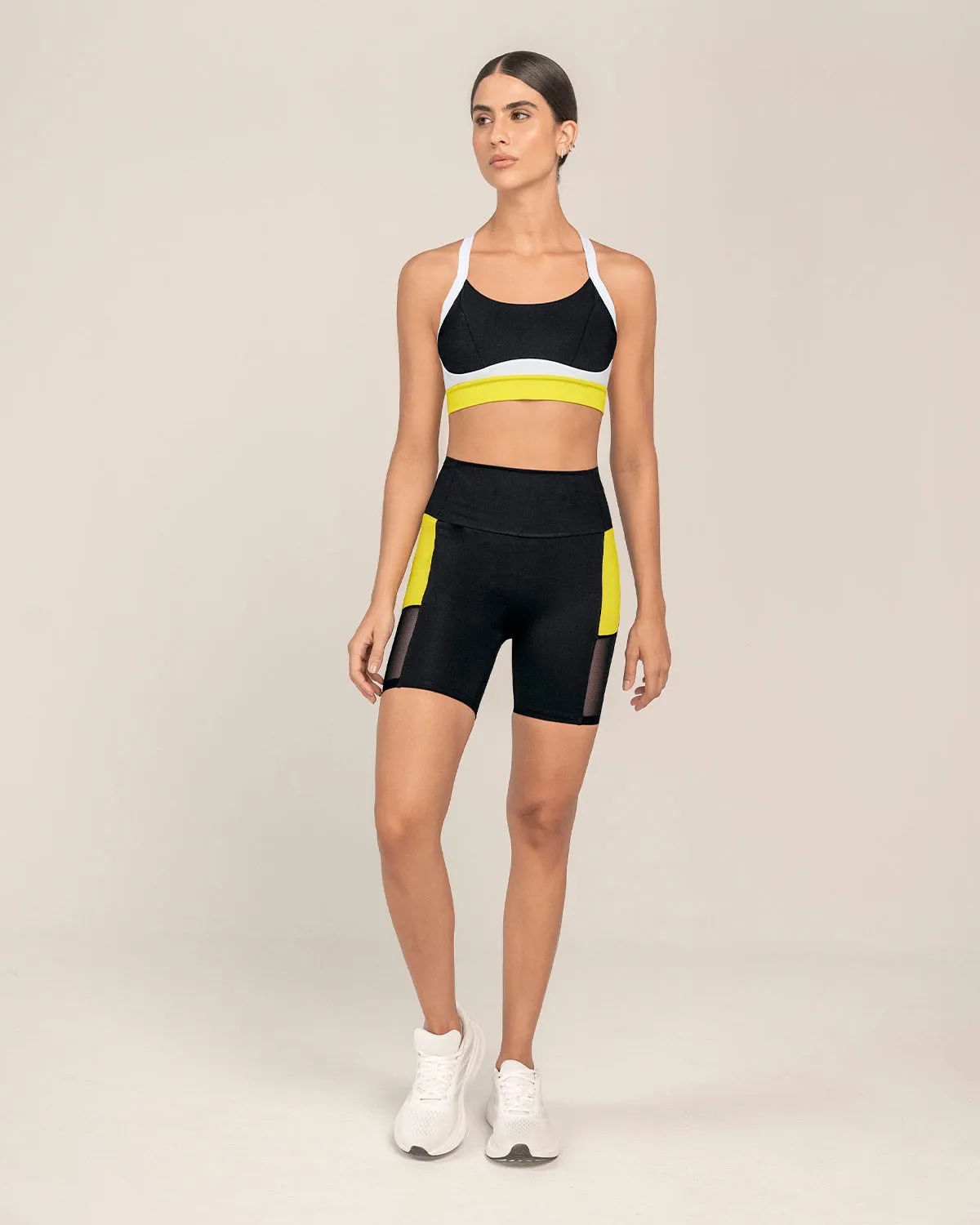 Short ciclista con detalles en tul