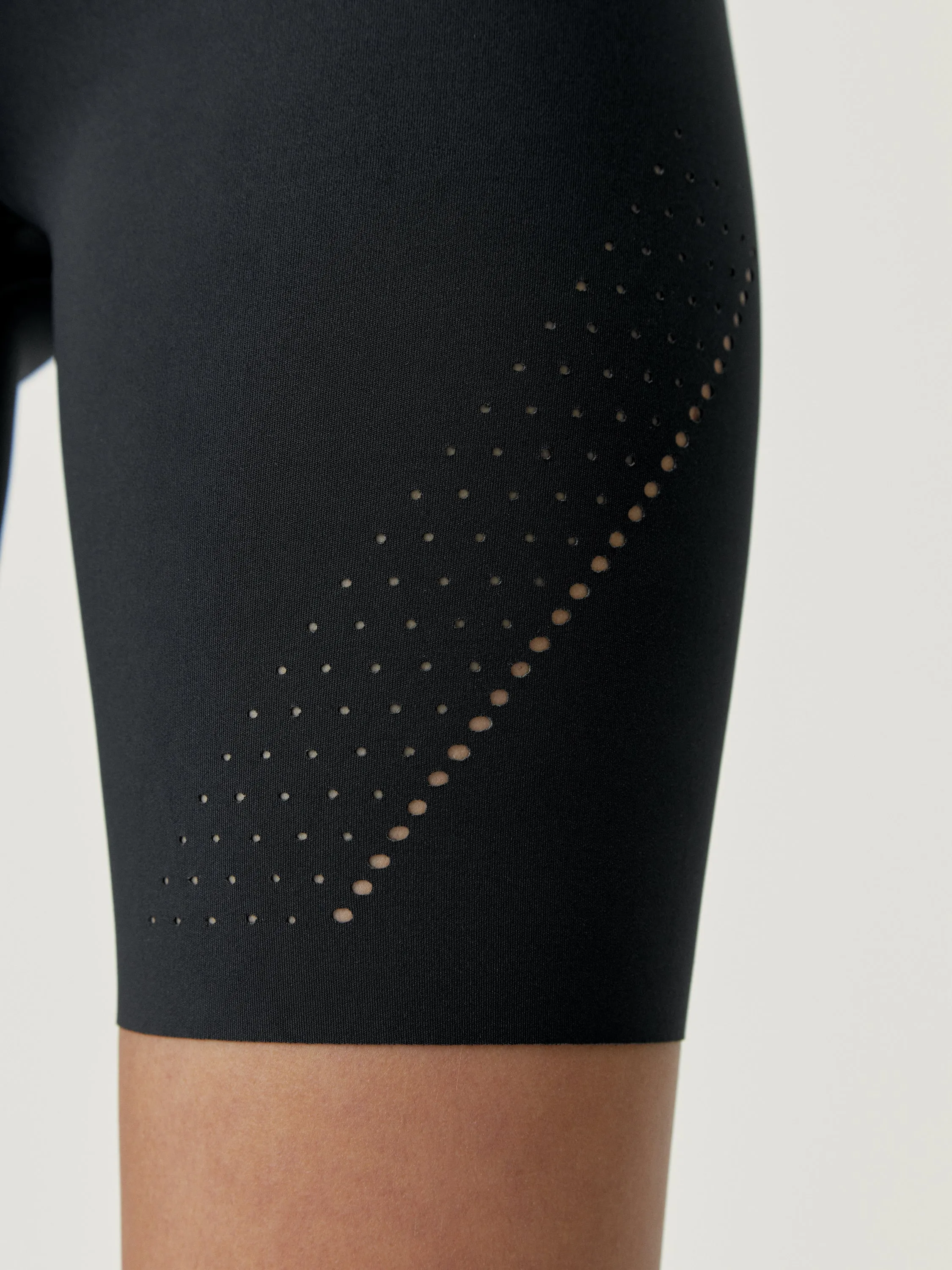 Short Soata Black