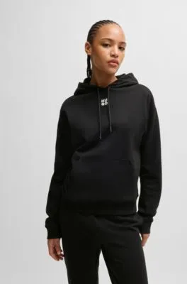 Sudadera con capucha en felpa de algodón con logo apilado y bolsillo canguro
