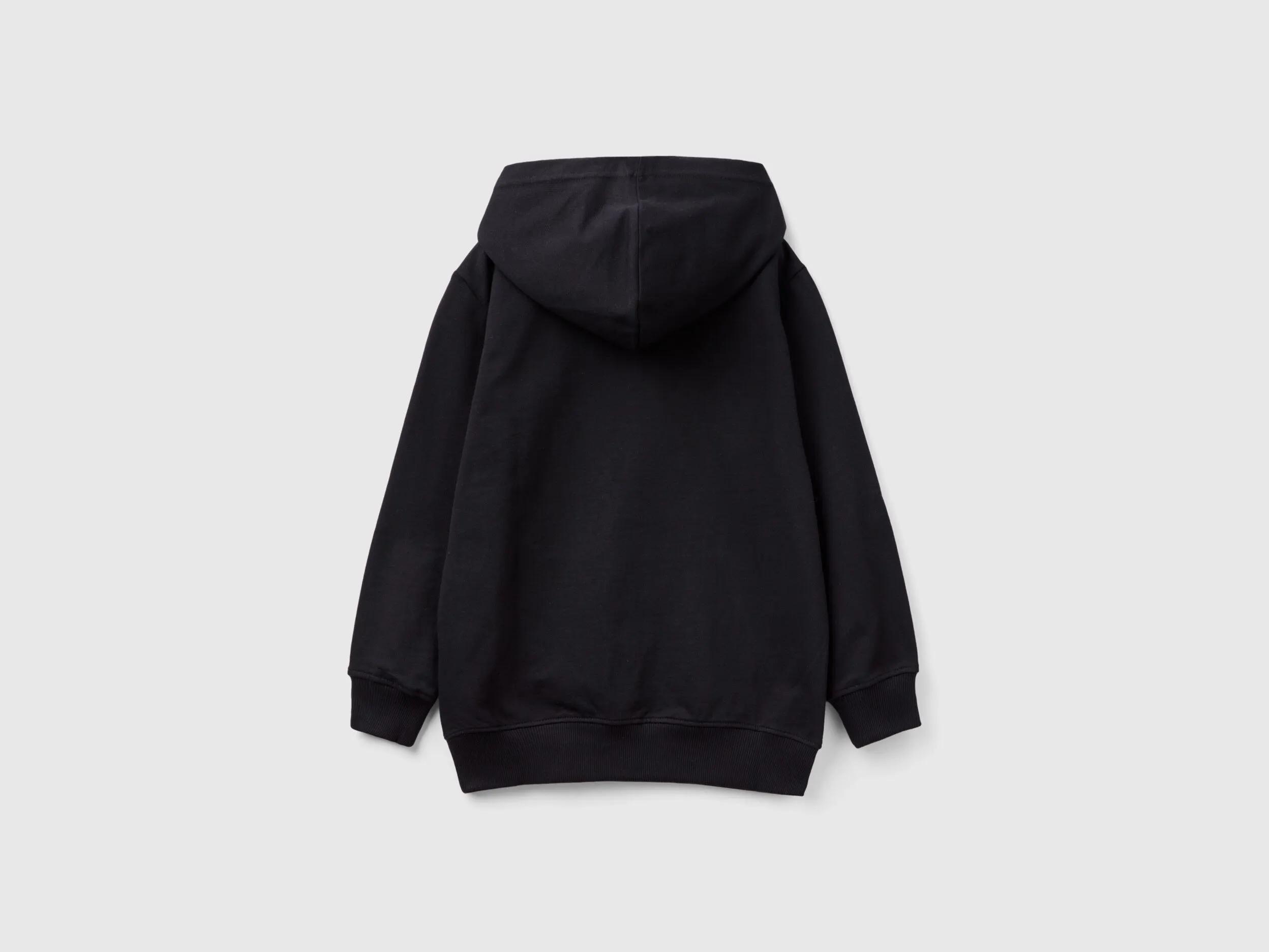 Sudadera ligera con capucha