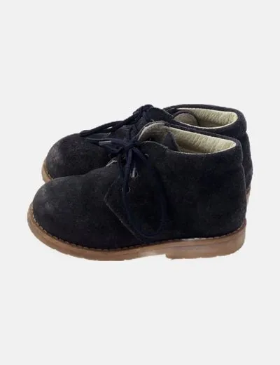 Tucha Botín azul marino cordones