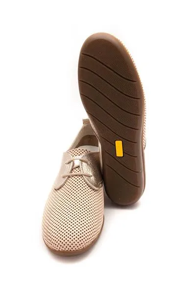 zapato 24hrs cordones calado en beis